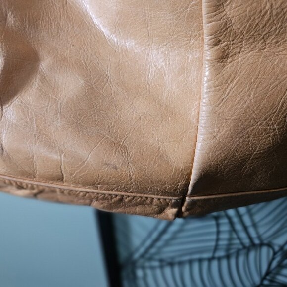 Maurizio Taiuti | Soft Yellow Leather Bucket Shoulder Bag City Vibe Style - Picture 13 of 15